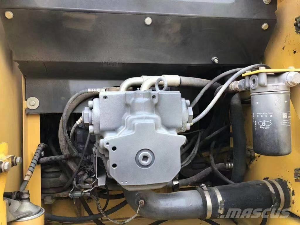 Komatsu 200-7 대형 굴삭기 29톤 이상