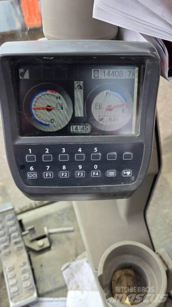 Hitachi ZX225USRLC-3 대형 굴삭기 29톤 이상