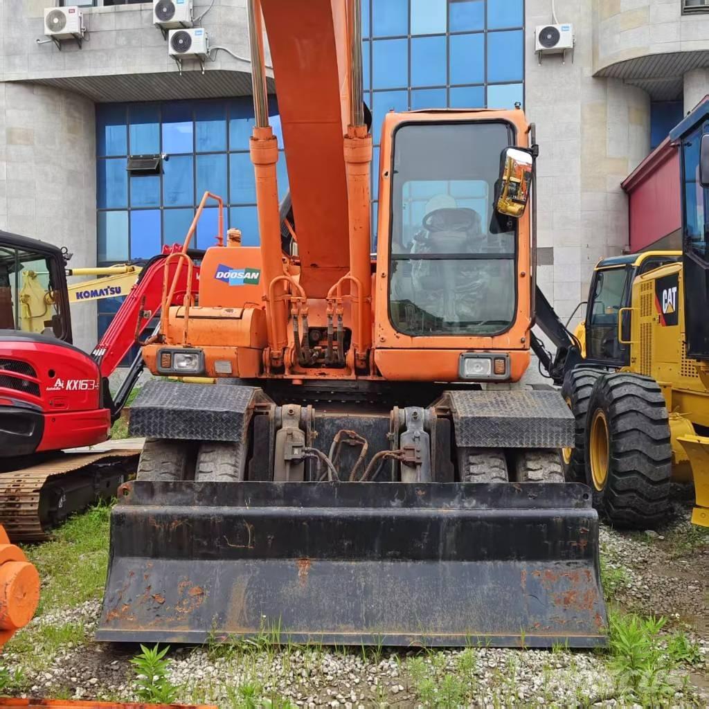Doosan DH 210 W-7  휠 굴삭기