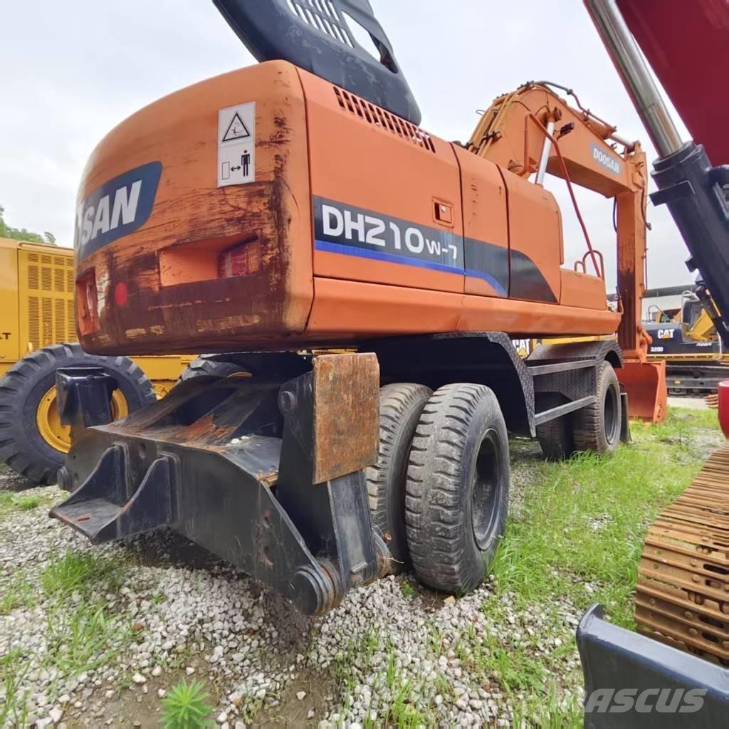Doosan DH 210 W-7  휠 굴삭기