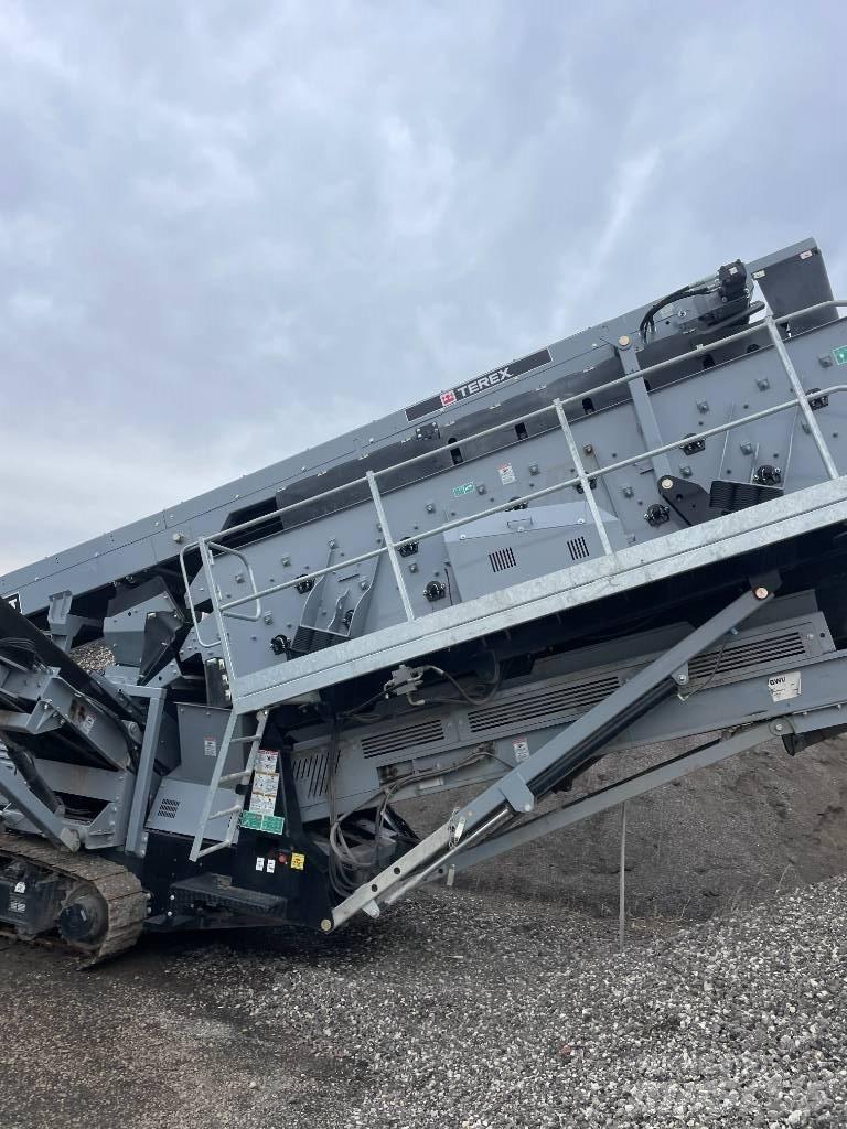 Terex M1700-3 스크리너