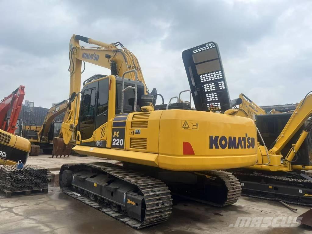 Komatsu PC 220-8N1 대형 굴삭기 29톤 이상