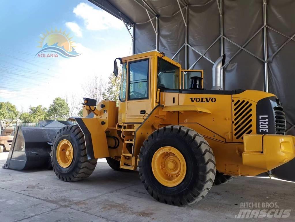Volvo L 120 E  휠로우더