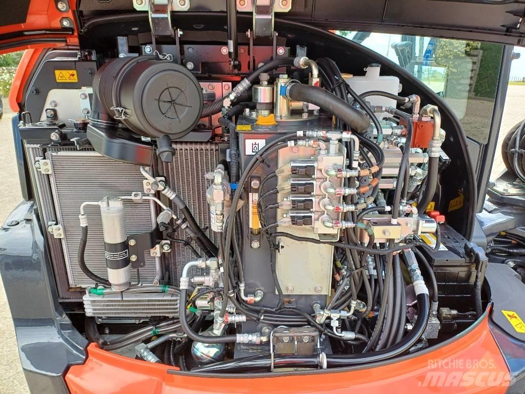 Kubota KX060-5 소형 굴삭기 7톤 미만