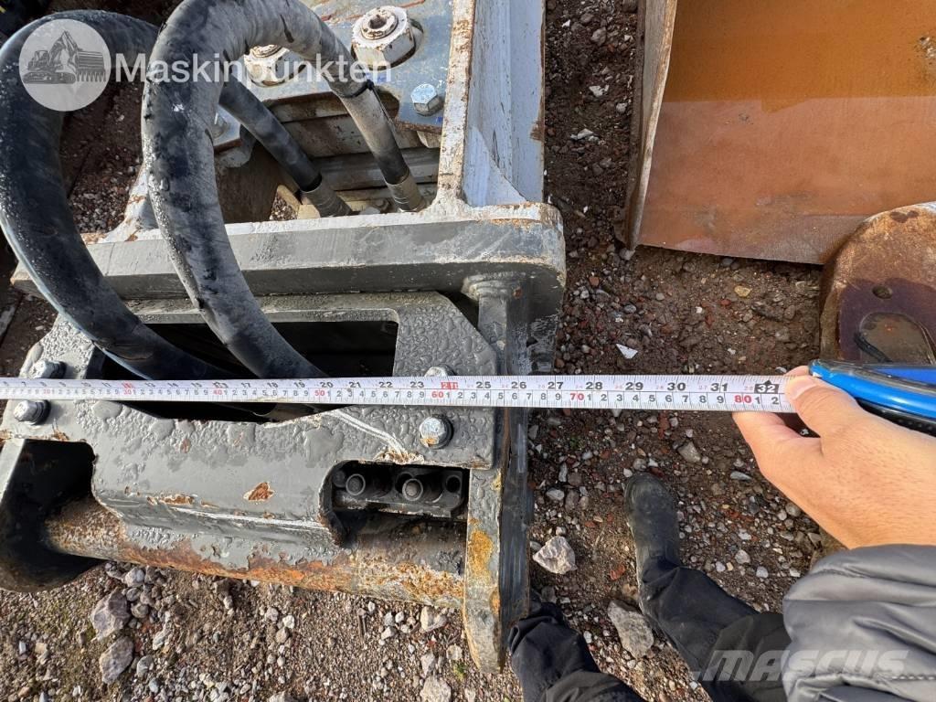 NPK DC-25 브레이커