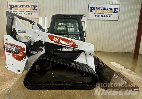 Bobcat T76  스키드로더