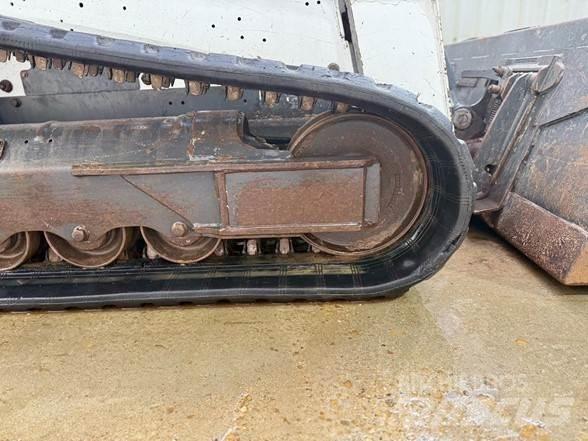 Bobcat T770  스키드로더