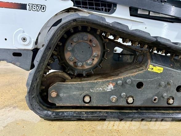 Bobcat T870  스키드로더
