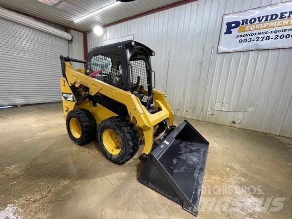CAT 242D  스키드로더