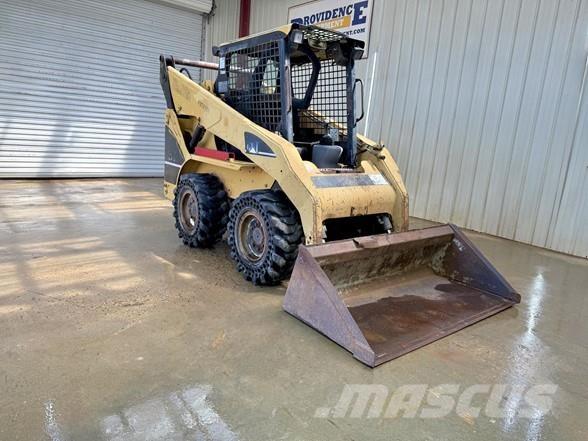 CAT 262B  스키드로더