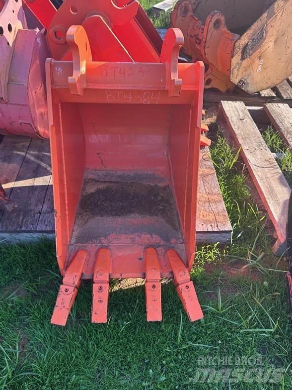 Kubota BT4584  스키드로더