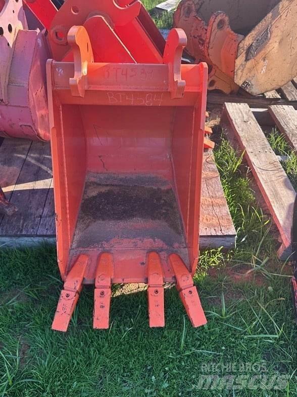 Kubota BT4584 버켓