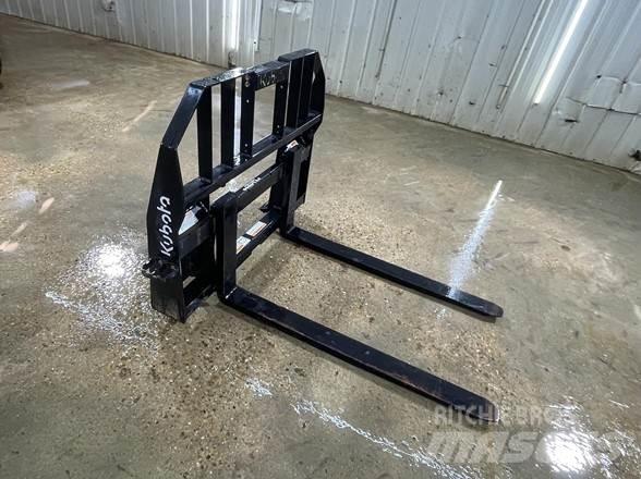 Kubota PFL4648 포크