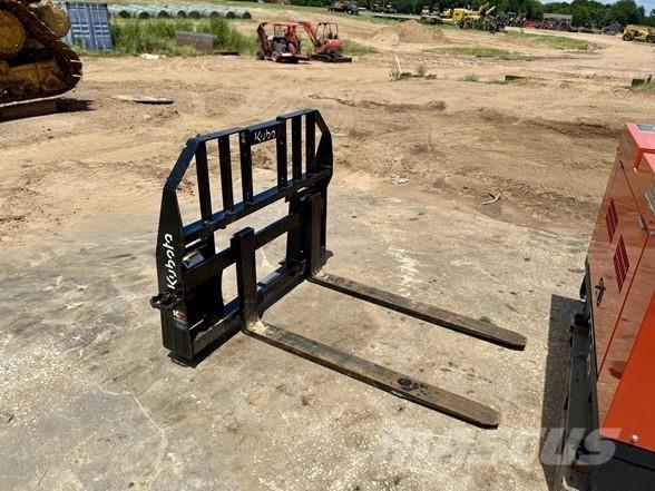 Kubota PFL4648 포크