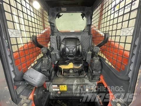 Kubota SSV75  스키드로더