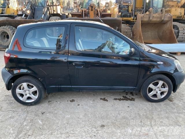 Toyota Yaris 자동차