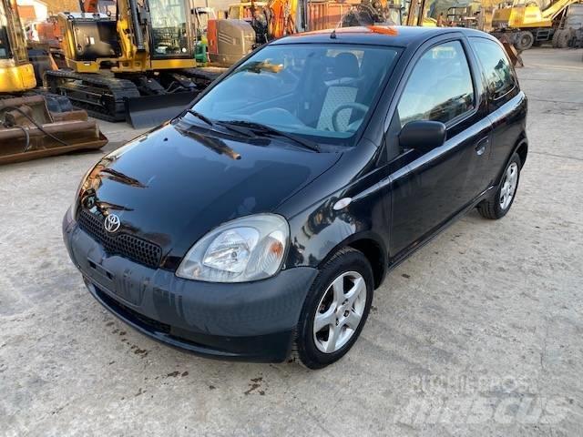 Toyota Yaris 자동차