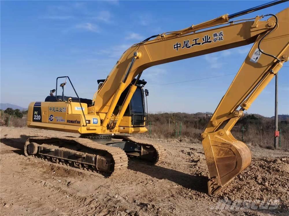 Komatsu PC 220-8 대형 굴삭기 29톤 이상