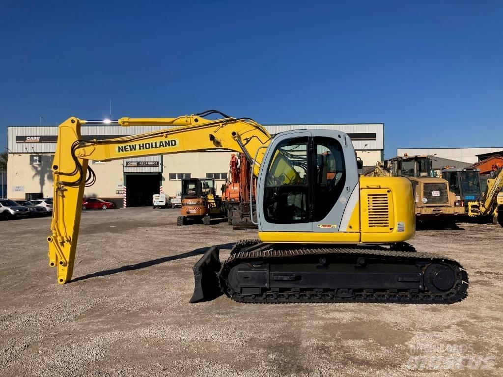 New Holland E 135 SR 중형굴삭기 7톤-28톤
