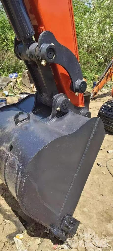 Doosan DX60 소형 굴삭기 7톤 미만