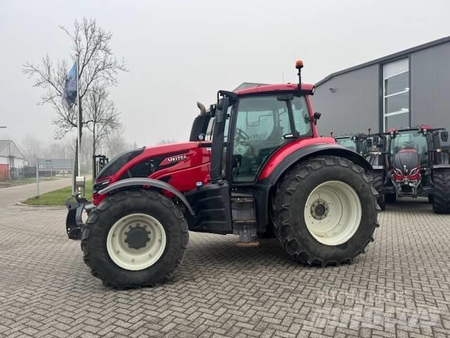 Valtra T144 Hitech 트랙터