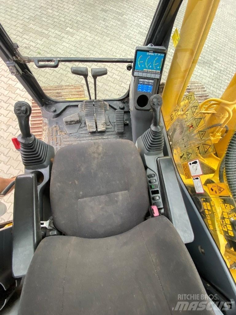 Komatsu PC 210 LC-8 대형 굴삭기 29톤 이상