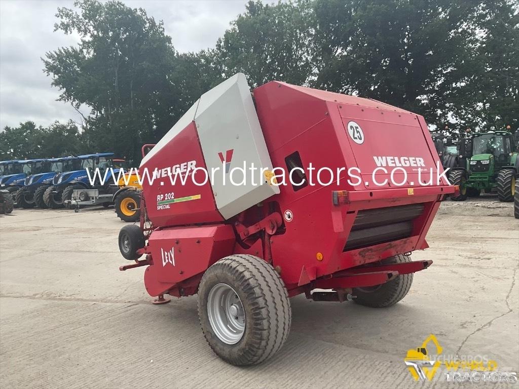 Lely WELGER RP202 원형 곤포기