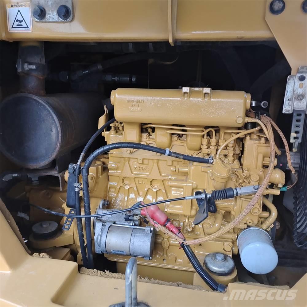 CAT 306 E 소형 굴삭기 7톤 미만