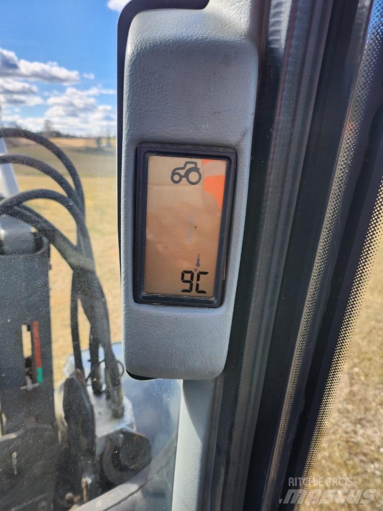Valtra M 120 트랙터