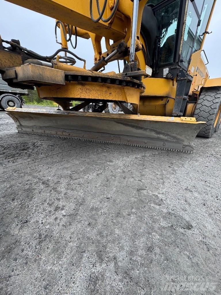 Volvo G 930 그레이더