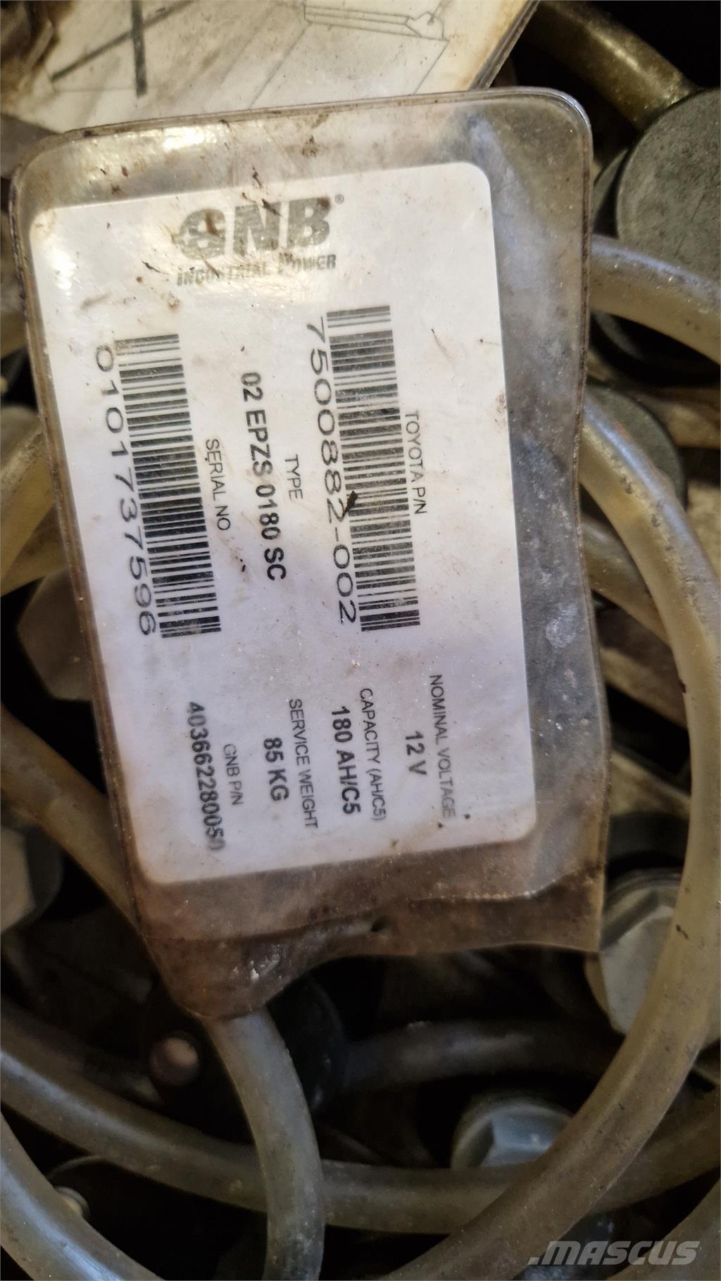 Toyota SWE080L 보행식 리치 지게차