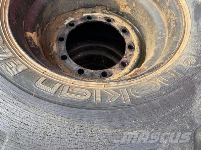 Nokian 600/50/22.5 타이어, 휠 및 림