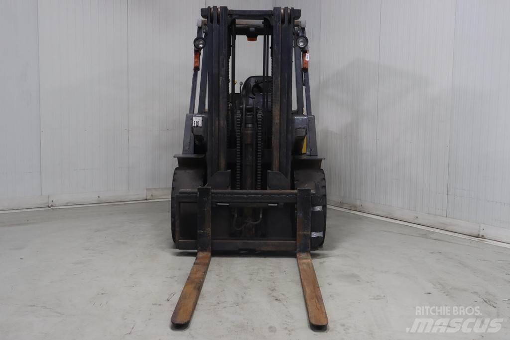 TCM FD40T2 디젤 지게차