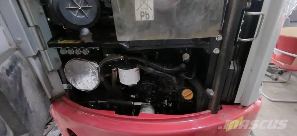 Takeuchi TB 325 R 소형 굴삭기 7톤 미만