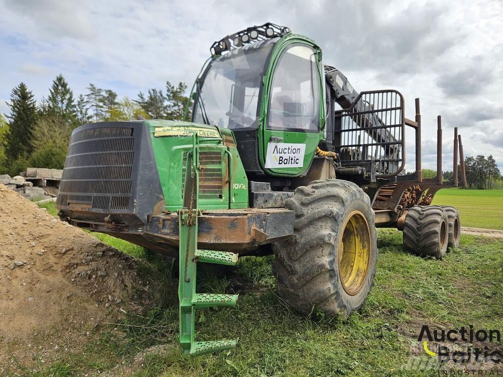 John Deere 1010 E 원목 포워더