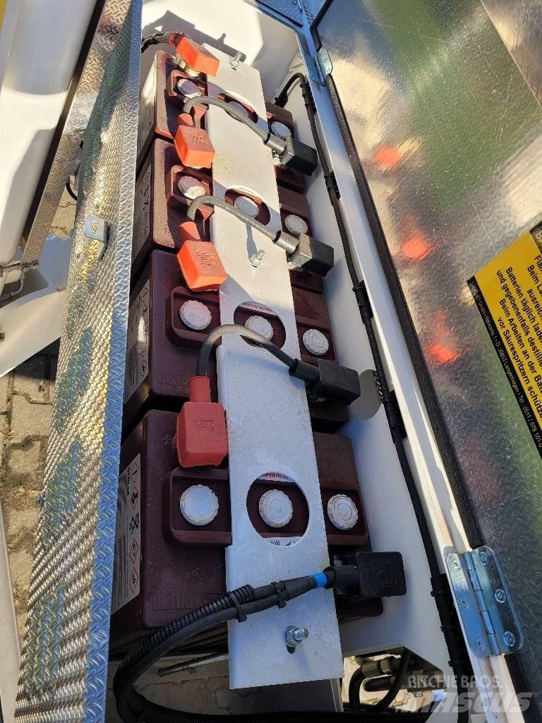 Omme 2500 EBP 트레일러 탑재 고소작업대