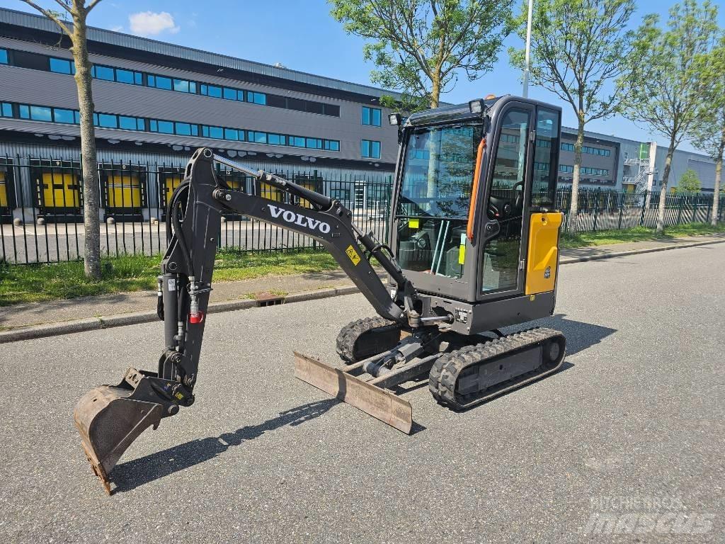 Volvo EC 18 E 소형 굴삭기 7톤 미만