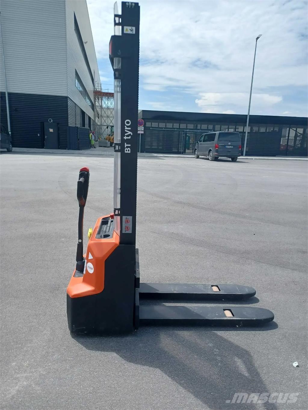 Toyota BT SHE100 기타 승강기와 플랫폼