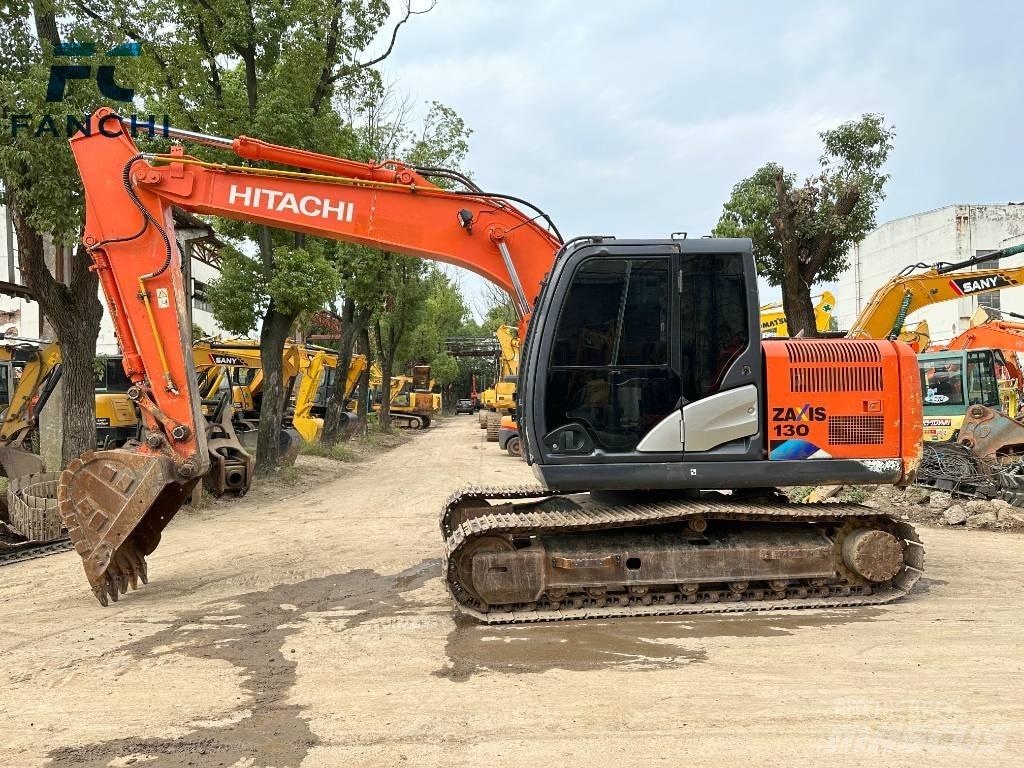Hitachi ZX 130 대형 굴삭기 29톤 이상