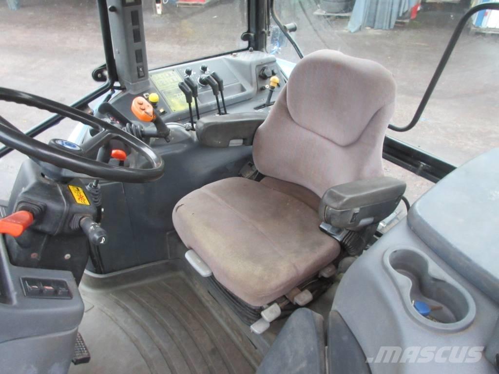 New Holland TM 120 트랙터