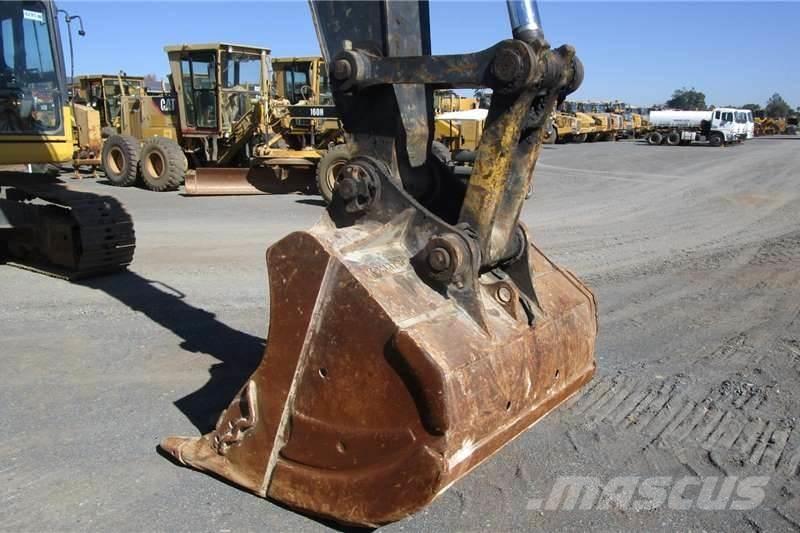 Komatsu PC300-8 소형 굴삭기 7톤 미만