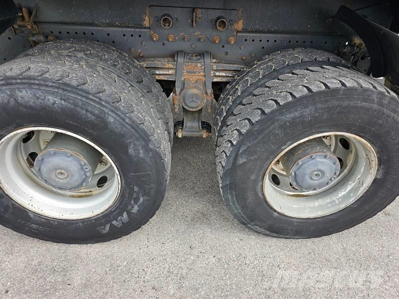 Mercedes-Benz DB3244 덤프 트럭