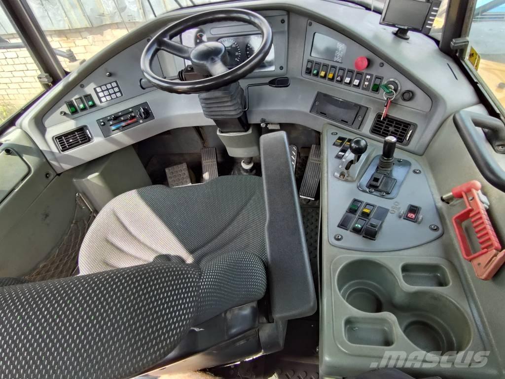 Volvo A25D 연결식 홀러