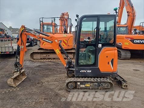 Doosan DX 19 소형 굴삭기 7톤 미만