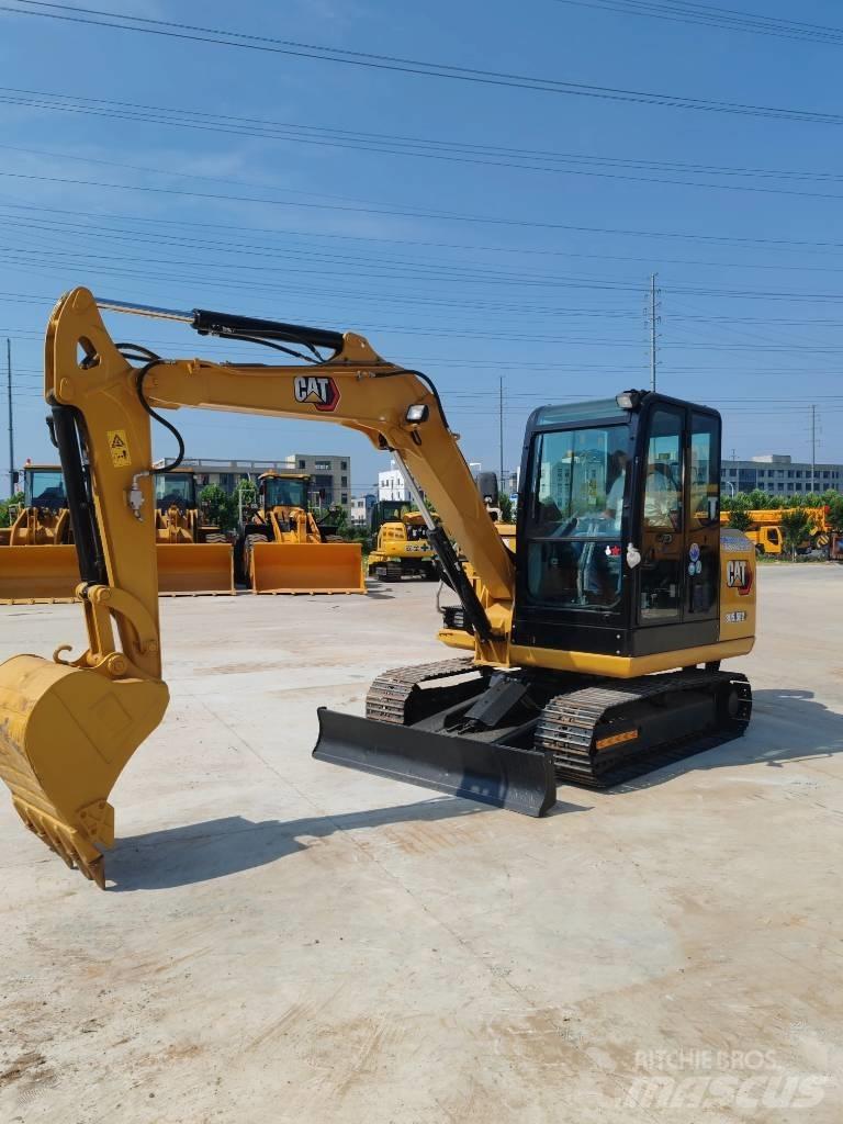 CAT 305.5 소형 굴삭기 7톤 미만