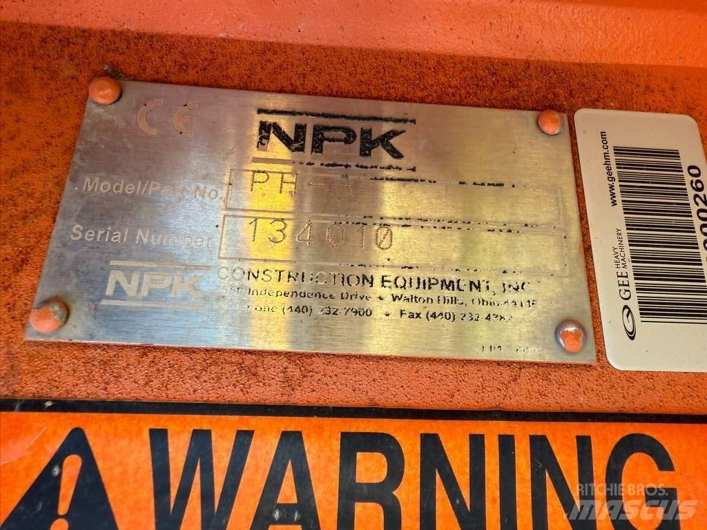 NPK PH 3 브레이커