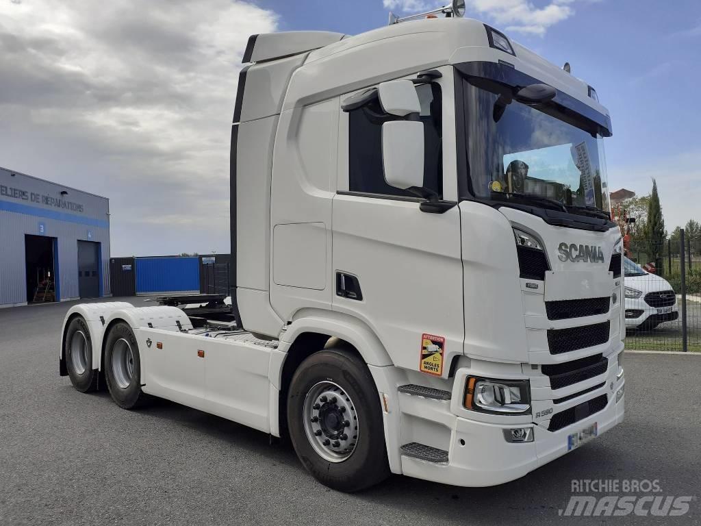 Scania R 590 V8 6x4 트랙터 유닛
