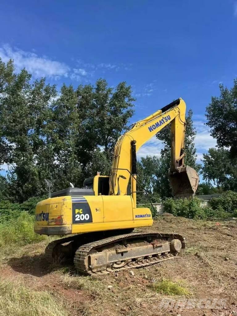 Komatsu PC 200 대형 굴삭기 29톤 이상