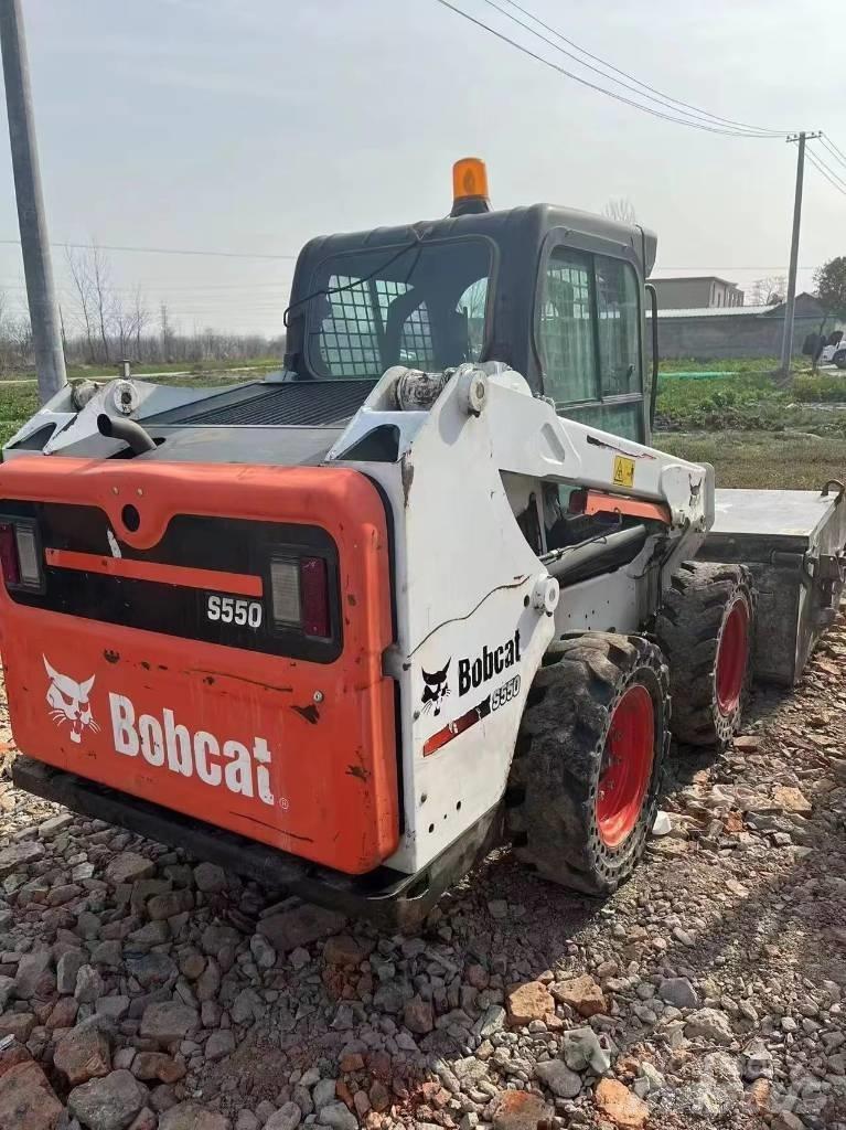 Bobcat S 550  휠로우더