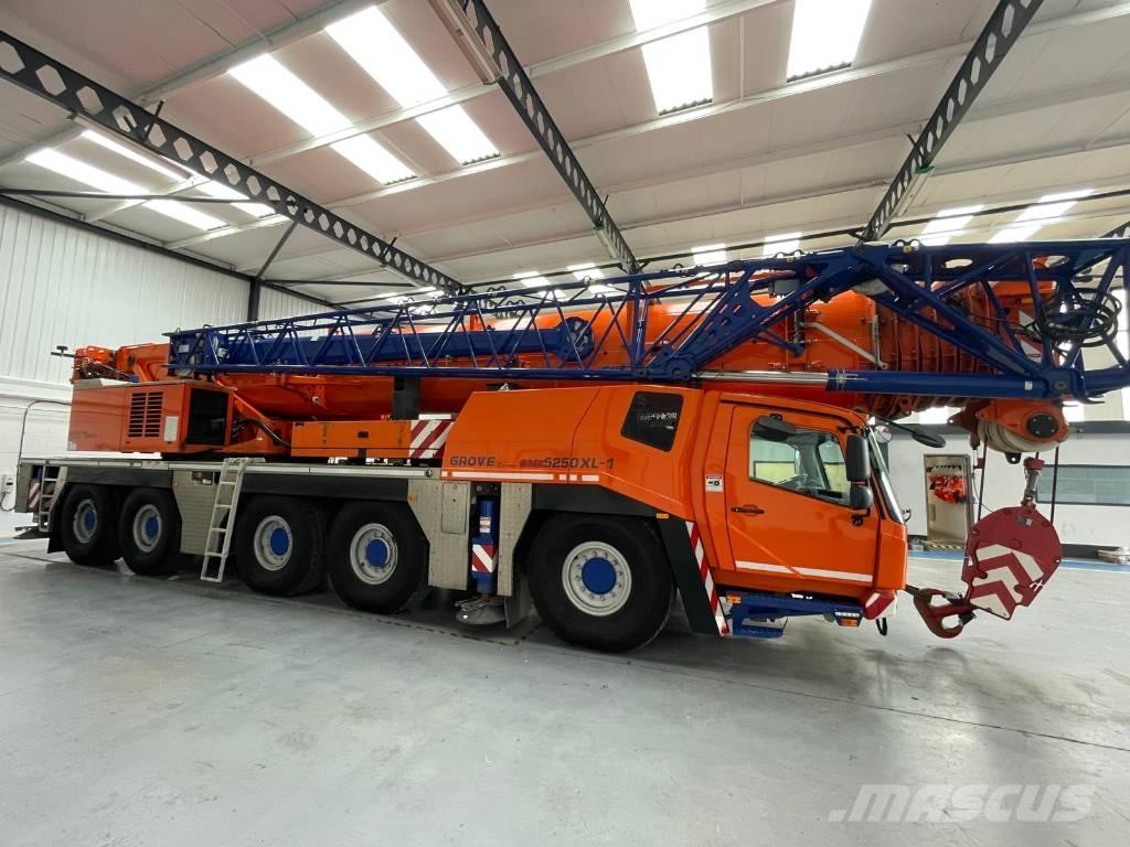 Grove GMK 5250 XL-1 타워 크레인